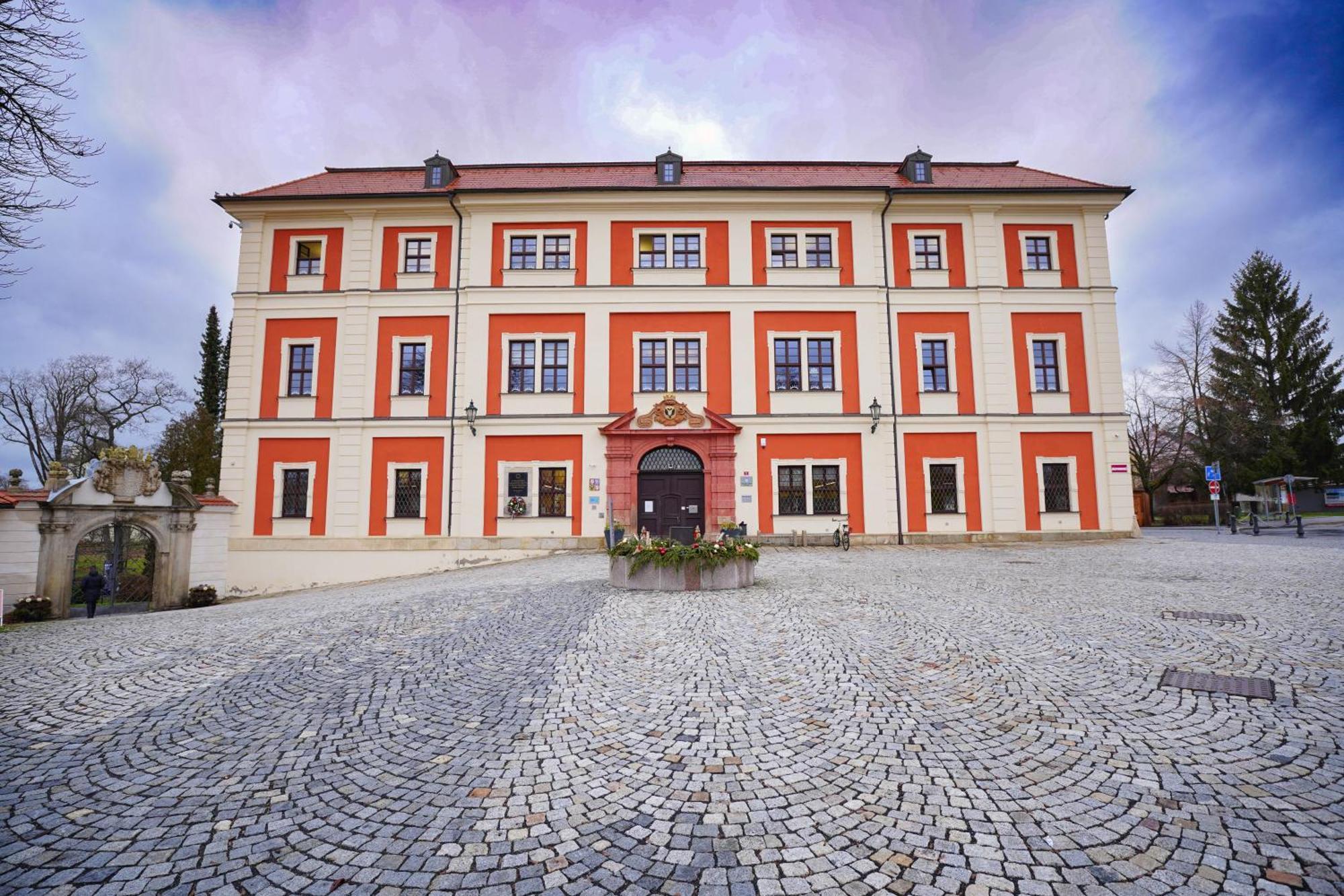 Apartment U Cerneho Orla Karlovy Vary Exterior photo